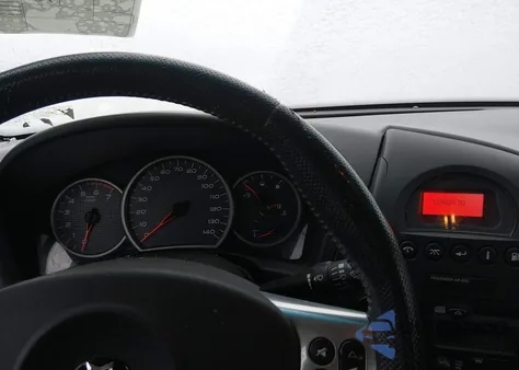 2006 Pontiac Grand Prix z USA, uszkodzony, nr VIN 2G2WP552361201485